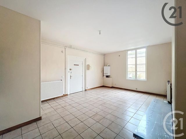 Appartement à louer - 4 pièces - 71.72 m2 - SENS - 89 - BOURGOGNE - Century 21 Martinot Immobilier