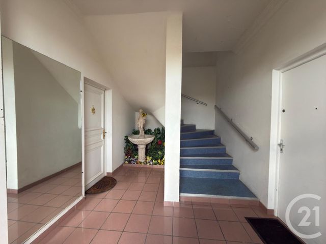 Appartement F3 à vendre - 3 pièces - 62.6 m2 - SENS - 89 - BOURGOGNE - Century 21 Martinot Immobilier