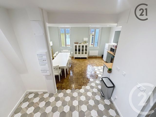 Appartement à louer - 3 pièces - 79.26 m2 - SENS - 89 - BOURGOGNE - Century 21 Martinot Immobilier