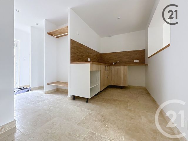 Appartement à louer - 4 pièces - 76.2 m2 - PARON - 89 - BOURGOGNE - Century 21 Martinot Immobilier