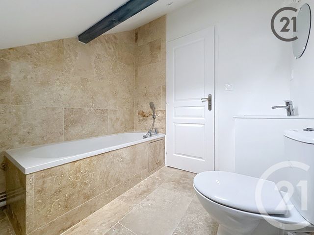 Appartement à louer - 4 pièces - 76.2 m2 - PARON - 89 - BOURGOGNE - Century 21 Martinot Immobilier