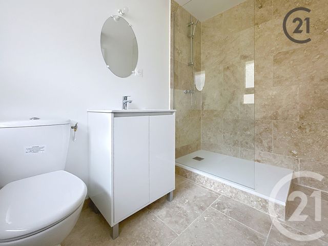 Appartement à louer - 4 pièces - 76.2 m2 - PARON - 89 - BOURGOGNE - Century 21 Martinot Immobilier