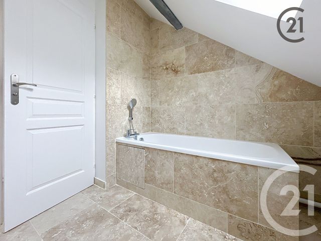 Appartement à louer - 4 pièces - 75.12 m2 - PARON - 89 - BOURGOGNE - Century 21 Martinot Immobilier