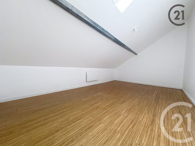 Appartement à louer - 4 pièces - 75.12 m2 - PARON - 89 - BOURGOGNE - Century 21 Martinot Immobilier