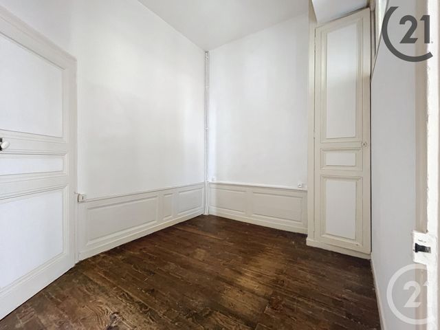 Appartement F1 bis à louer - 2 pièces - 36.0 m2 - SENS - 89 - BOURGOGNE - Century 21 Martinot Immobilier