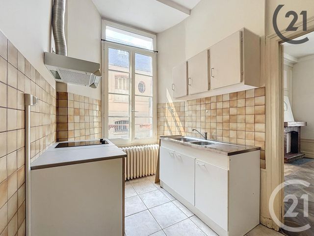 Appartement F1 bis à louer - 2 pièces - 36.0 m2 - SENS - 89 - BOURGOGNE - Century 21 Martinot Immobilier