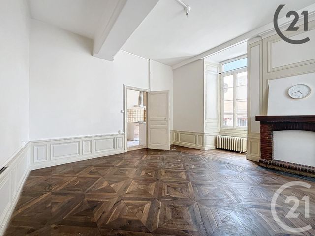 Appartement F1 bis à louer - 2 pièces - 36.0 m2 - SENS - 89 - BOURGOGNE - Century 21 Martinot Immobilier