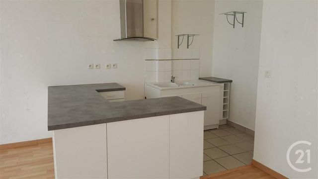 Appartement F3 à louer - 3 pièces - 62.0 m2 - SENS - 89 - BOURGOGNE - Century 21 Martinot Immobilier