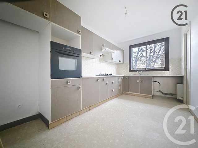 Appartement à louer - 3 pièces - 74.37 m2 - SENS - 89 - BOURGOGNE - Century 21 Martinot Immobilier