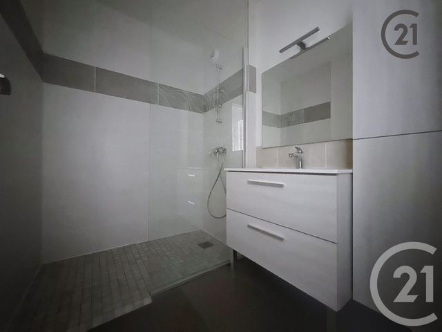 Appartement à louer - 3 pièces - 74.37 m2 - SENS - 89 - BOURGOGNE - Century 21 Martinot Immobilier