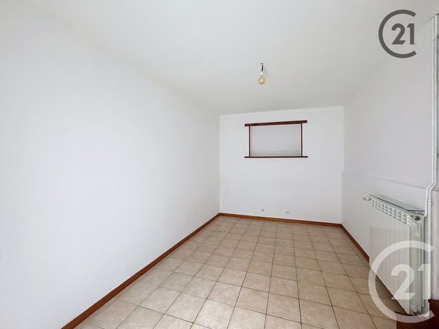 Appartement F2 à louer - 2 pièces - 72.0 m2 - SENS - 89 - BOURGOGNE - Century 21 Martinot Immobilier