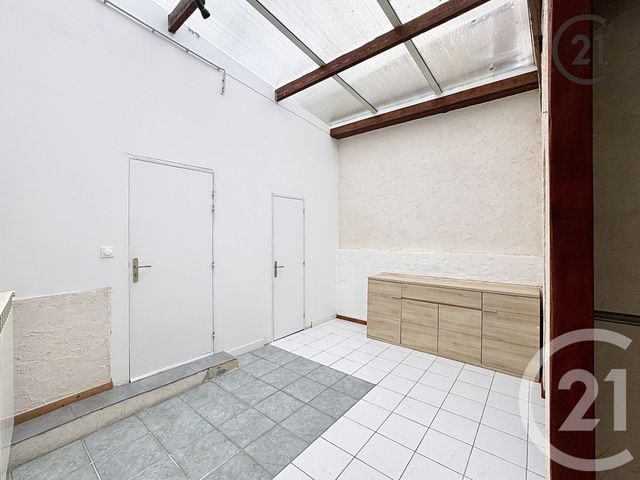 Appartement F2 à louer - 2 pièces - 72.0 m2 - SENS - 89 - BOURGOGNE - Century 21 Martinot Immobilier