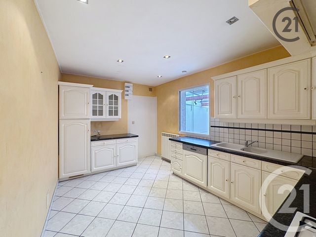 Appartement F2 à louer - 2 pièces - 72.0 m2 - SENS - 89 - BOURGOGNE - Century 21 Martinot Immobilier