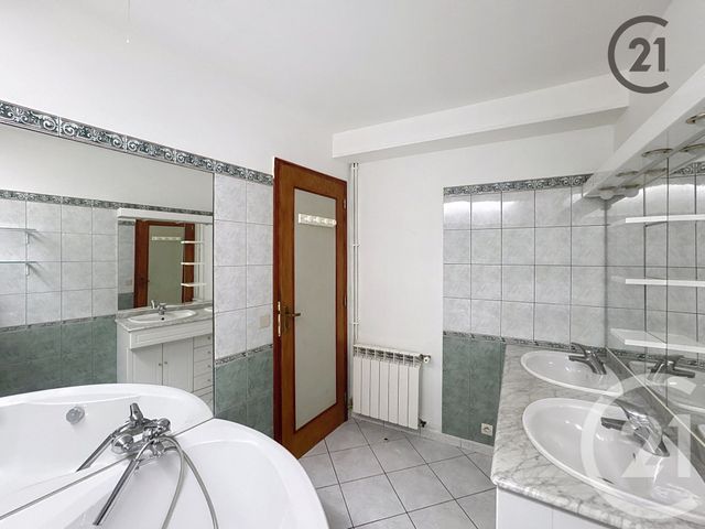 Appartement F2 à louer - 2 pièces - 72.0 m2 - SENS - 89 - BOURGOGNE - Century 21 Martinot Immobilier