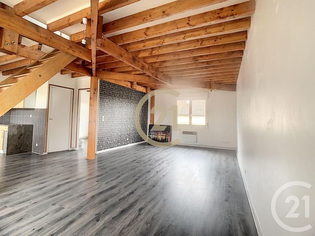 Appartement F4 à louer - 4 pièces - 69.5 m2 - PONT SUR YONNE - 89 - BOURGOGNE - Century 21 Martinot Immobilier