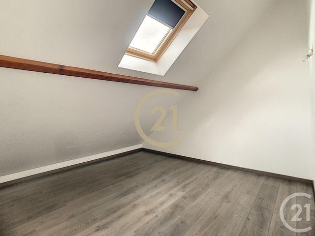 Appartement F4 à louer - 4 pièces - 69.5 m2 - PONT SUR YONNE - 89 - BOURGOGNE - Century 21 Martinot Immobilier