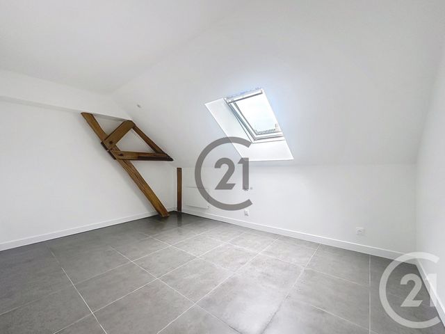 Appartement à louer - 4 pièces - 100.98 m2 - ST CLEMENT - 89 - BOURGOGNE - Century 21 Martinot Immobilier