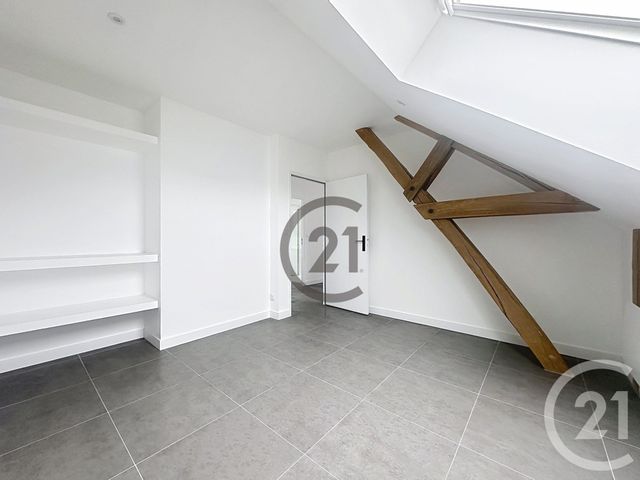 Appartement à louer - 4 pièces - 100.98 m2 - ST CLEMENT - 89 - BOURGOGNE - Century 21 Martinot Immobilier