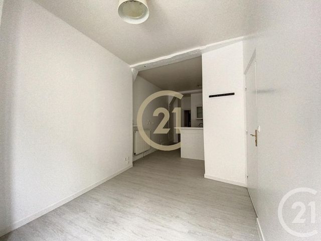 Appartement F2 à louer - 2 pièces - 38.5 m2 - SENS - 89 - BOURGOGNE - Century 21 Martinot Immobilier