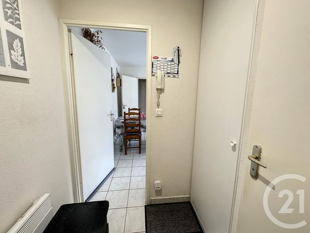 Appartement F2 à vendre - 2 pièces - 47.58 m2 - VILLENEUVE SUR YONNE - 89 - BOURGOGNE - Century 21 Martinot Immobilier