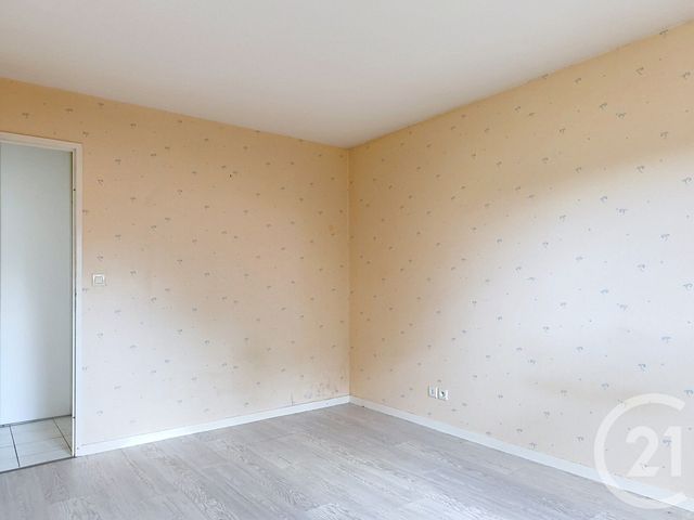 Appartement F2 à vendre - 2 pièces - 47.58 m2 - VILLENEUVE SUR YONNE - 89 - BOURGOGNE - Century 21 Martinot Immobilier