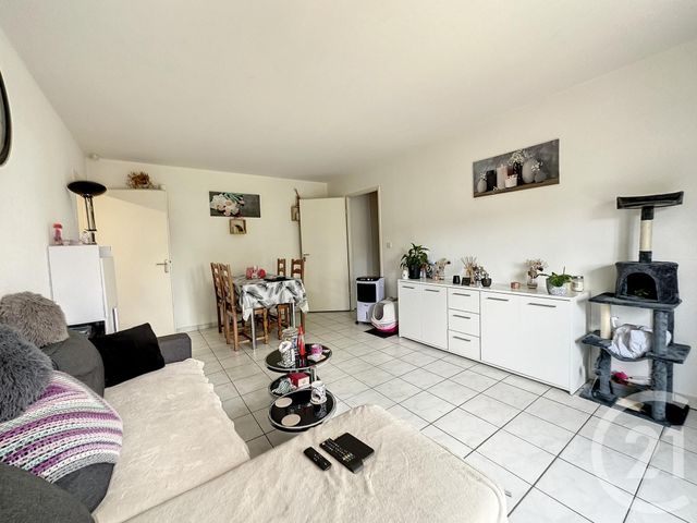Appartement F2 à vendre - 2 pièces - 47.58 m2 - VILLENEUVE SUR YONNE - 89 - BOURGOGNE - Century 21 Martinot Immobilier