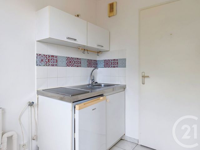 Appartement F2 à vendre - 2 pièces - 47.58 m2 - VILLENEUVE SUR YONNE - 89 - BOURGOGNE - Century 21 Martinot Immobilier
