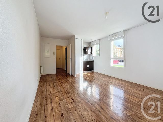 Appartement F1 à louer - 1 pièce - 30.0 m2 - SENS - 89 - BOURGOGNE - Century 21 Martinot Immobilier