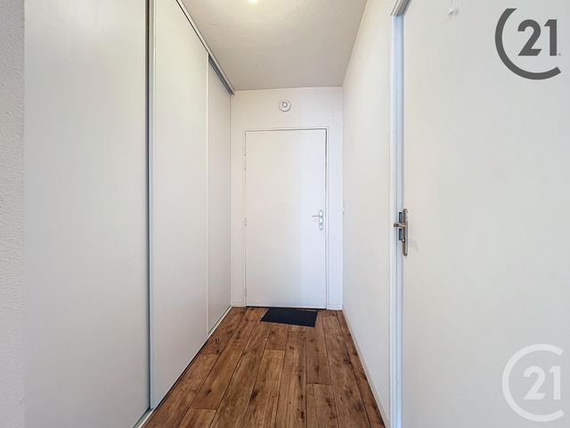 Appartement F1 à louer - 1 pièce - 30.0 m2 - SENS - 89 - BOURGOGNE - Century 21 Martinot Immobilier