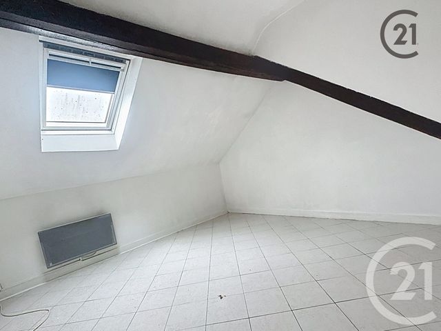 Appartement F3 à louer - 3 pièces - 65.0 m2 - VILLENEUVE SUR YONNE - 89 - BOURGOGNE - Century 21 Martinot Immobilier