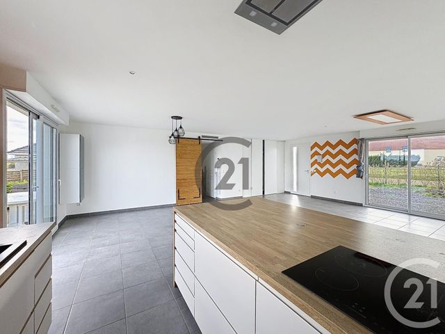 maison à louer - 6 pièces - 130.0 m2 - LES CLERIMOIS - 89 - BOURGOGNE - Century 21 Martinot Immobilier