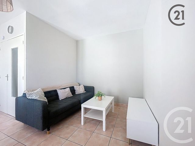 Appartement F2 à louer - 2 pièces - 45.0 m2 - SENS - 89 - BOURGOGNE - Century 21 Martinot Immobilier