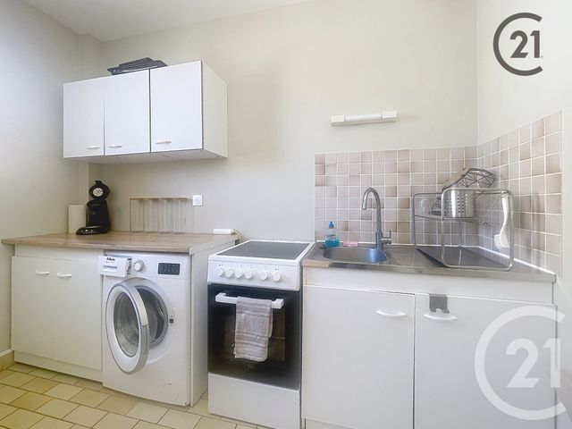 Appartement F2 à louer - 2 pièces - 45.0 m2 - SENS - 89 - BOURGOGNE - Century 21 Martinot Immobilier