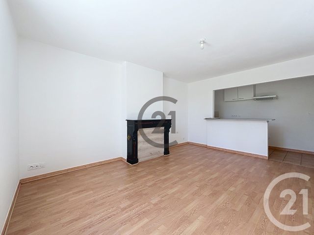 Appartement F2 à louer - 2 pièces - 39.0 m2 - SENS - 89 - BOURGOGNE - Century 21 Martinot Immobilier