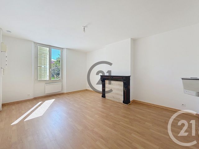Appartement F2 à louer - 2 pièces - 39.0 m2 - SENS - 89 - BOURGOGNE - Century 21 Martinot Immobilier