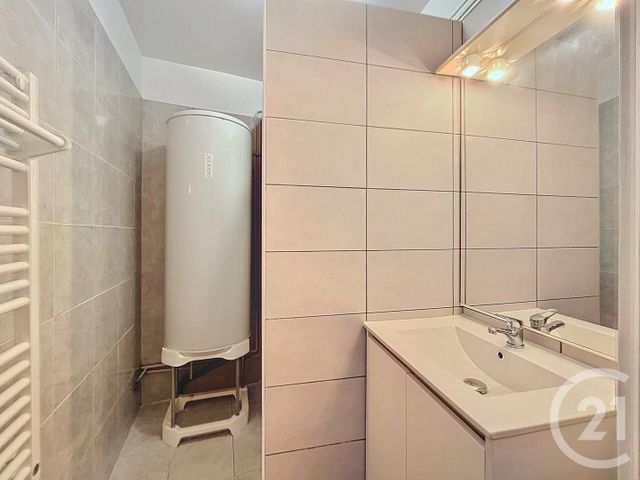 Appartement F2 à louer - 2 pièces - 35.0 m2 - PONT SUR YONNE - 89 - BOURGOGNE - Century 21 Martinot Immobilier