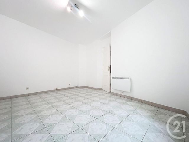 Appartement F2 à louer - 2 pièces - 35.0 m2 - PONT SUR YONNE - 89 - BOURGOGNE - Century 21 Martinot Immobilier