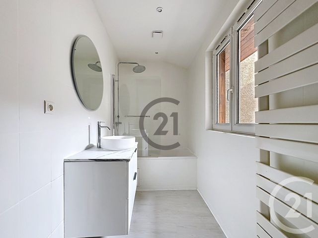 Appartement à louer - 2 pièces - 45.2 m2 - SENS - 89 - BOURGOGNE - Century 21 Martinot Immobilier