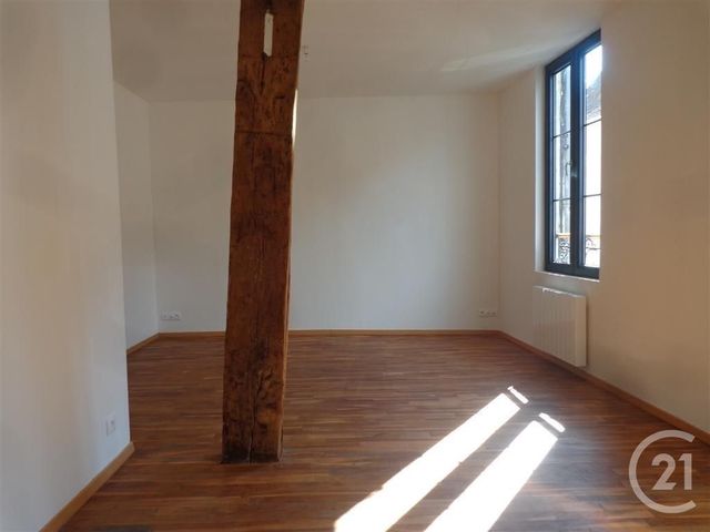 Appartement à louer - 2 pièces - 44.0 m2 - SENS - 89 - BOURGOGNE - Century 21 Martinot Immobilier