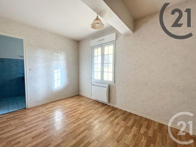 Appartement à louer - 2 pièces - 49.03 m2 - ST VALERIEN - 89 - BOURGOGNE - Century 21 Martinot Immobilier