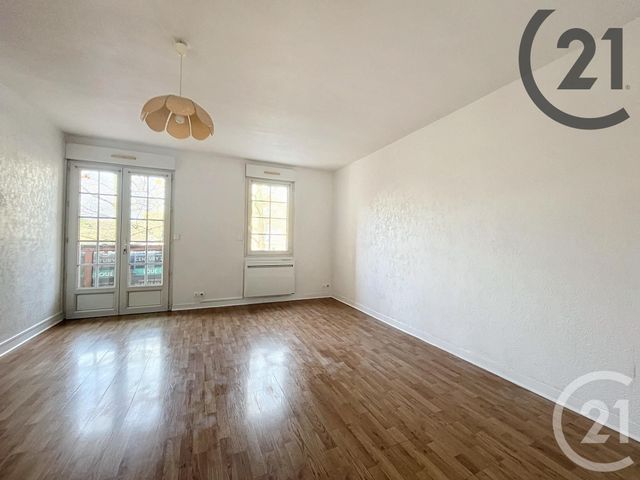 Appartement à louer - 2 pièces - 49.03 m2 - ST VALERIEN - 89 - BOURGOGNE - Century 21 Martinot Immobilier