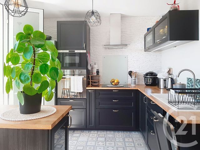 Appartement F3 à vendre - 3 pièces - 58.11 m2 - SENS - 89 - BOURGOGNE - Century 21 Martinot Immobilier