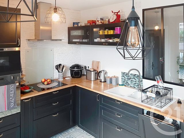 Appartement F3 à vendre - 3 pièces - 58.11 m2 - SENS - 89 - BOURGOGNE - Century 21 Martinot Immobilier