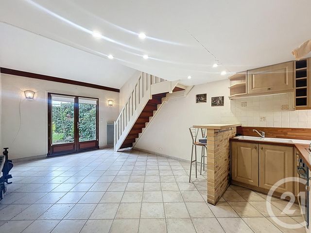 Appartement à vendre - 2 pièces - 44.09 m2 - SAVIGNY SUR CLAIRIS - 89 - BOURGOGNE - Century 21 Martinot Immobilier