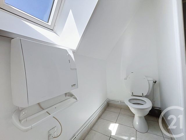 Appartement F2 à vendre - 2 pièces - 39.98 m2 - SENS - 89 - BOURGOGNE - Century 21 Martinot Immobilier