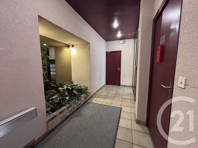 Appartement F2 à vendre - 2 pièces - 39.98 m2 - SENS - 89 - BOURGOGNE - Century 21 Martinot Immobilier