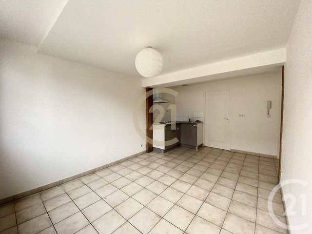 Appartement à louer - 2 pièces - 36.0 m2 - SENS - 89 - BOURGOGNE - Century 21 Martinot Immobilier