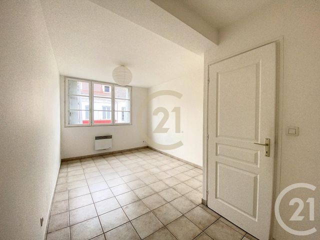 Appartement à louer - 2 pièces - 36.0 m2 - SENS - 89 - BOURGOGNE - Century 21 Martinot Immobilier