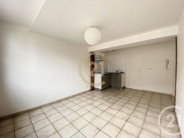 Appartement à louer - 2 pièces - 36.0 m2 - SENS - 89 - BOURGOGNE - Century 21 Martinot Immobilier
