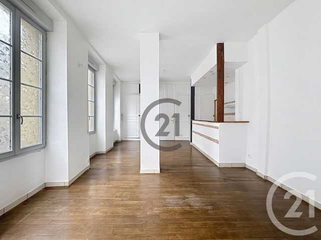 Appartement à louer - 2 pièces - 46.26 m2 - VILLENEUVE SUR YONNE - 89 - BOURGOGNE - Century 21 Martinot Immobilier